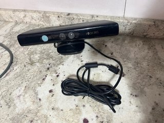Xbox 360 120GB + Kinect + 2 Mandos