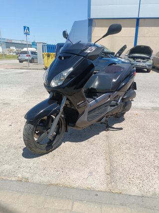 Yamaha Xmax 125 Negra