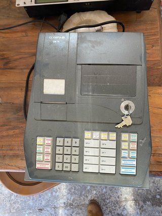 Caja Registradora Gris con Cajón