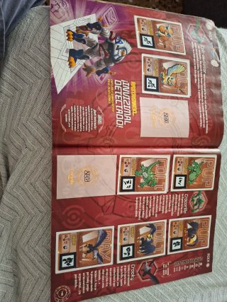 Álbum Cromos Invisimals Sticker Album Panini