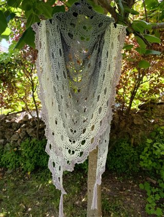 Chal tejido gris degradado