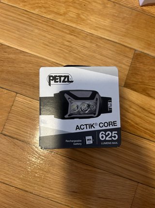 Petzl ACTIK CORE Linterna Frontal 625 Lúmenes
