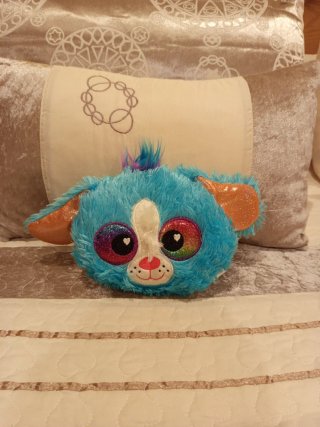 Peluche de perro.