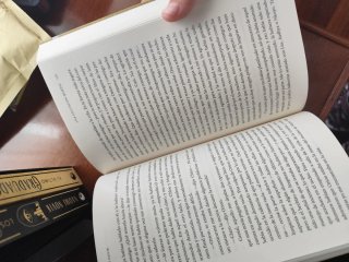 Una Educacion Mortal estuche con la trilogía