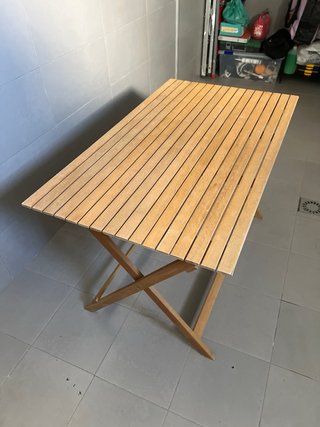 Mesa plegable de madera