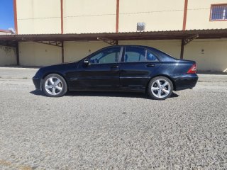 Mercedes-Benz Clase C 2003