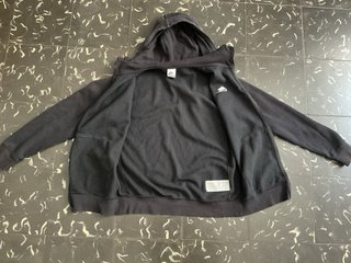 Nike Sportswear Club Fleece Negra con Cremallera