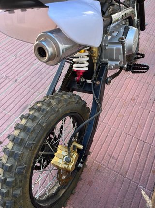 Pit Bike 125 XL Negra y Blanca