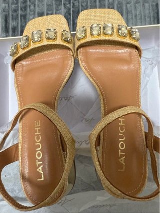 Sandalias Latouche Beige con Pedrería