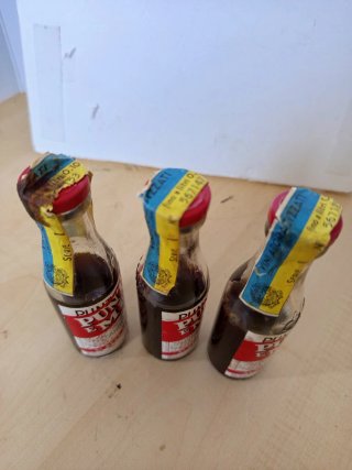 Bottiglie Carpano e bicchieri vermouth anni '60