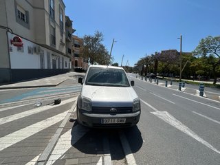 Ford E-Tourneo Courier 2009