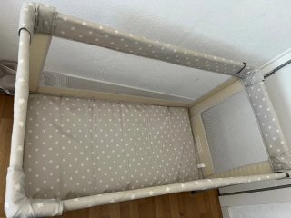 Cuna de viaje y bañera para bebé
