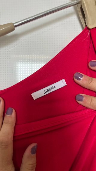 Vestido fiesta rojo drapeado