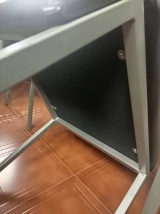 Tavolo da pranzo e 4 sedie in cristallo nero