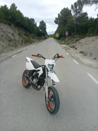 Beta RRT 50cc Supermotard Blanca y roja