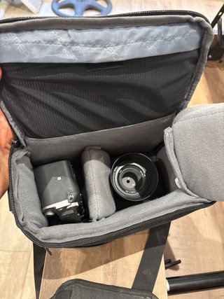 Pack SonyA7C + FE 28-60y50mm + SD 256GB + Trípode