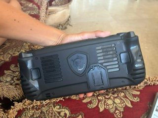 MSI Claw 8 AI
