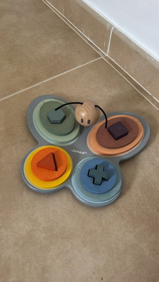 Juguete Madera: Mariposa encaje montessori