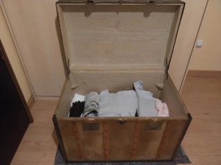 Baúl antiguo madera y metal 80x50x59.5cm