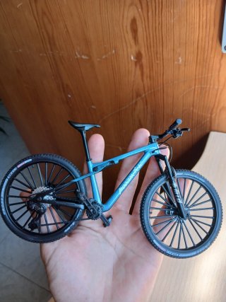 Réplica Bicicleta MTB Metálica Miniatura Colección