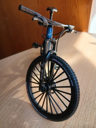 Réplica Bicicleta MTB Metálica Miniatura Colección