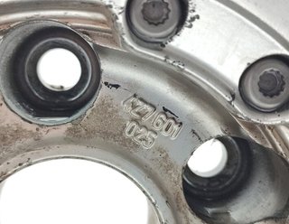 4z7601025 llanta audi a6 avant (4b5) 2.5 2427522