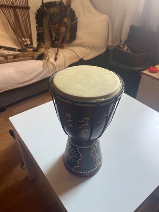 Tambor africano decorado