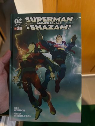 Superman/Shazam. Primer trueno