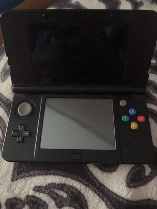 New Nintendo 3DS + Animal Crossing New Leaf