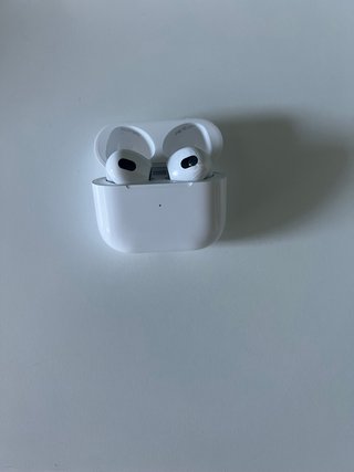 Auriculares blancos con ANC