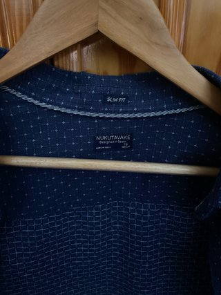 Camisa NUKUTAVAKE azul marino talla M