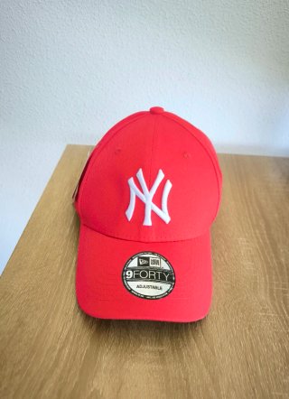 Gorra NY Yankees 9FORTY Roja New Era