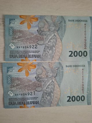 2 Billetes s Indonesia