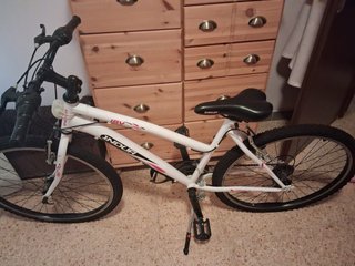 Bicicleta INDUR blanca casi sin usar