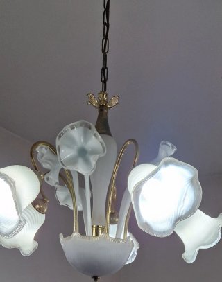 Lampadario vetro opalino e ottone anni 70