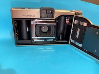 Cámara Leica Minilux Plata y Negra