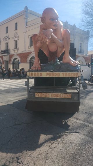 MUÑECO GOLLUM PARA CARROZA