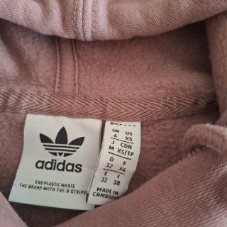 Sudadera Adidas rosa cropped