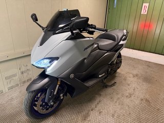 Yamaha TMAX 560 Maxi Scooter