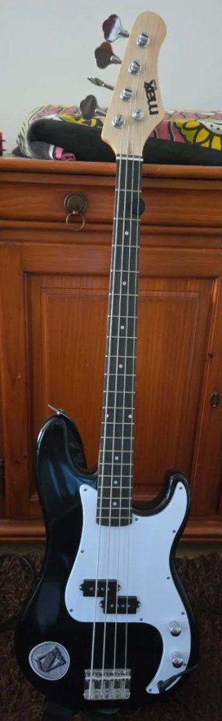Bajo Eléctrico 4 cuerdas Negro y amplificador