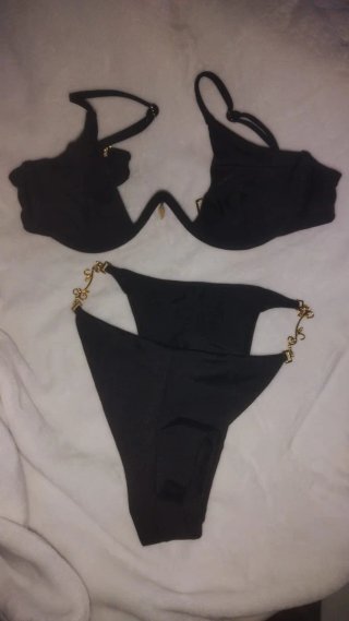 Traje de baño morado estampado