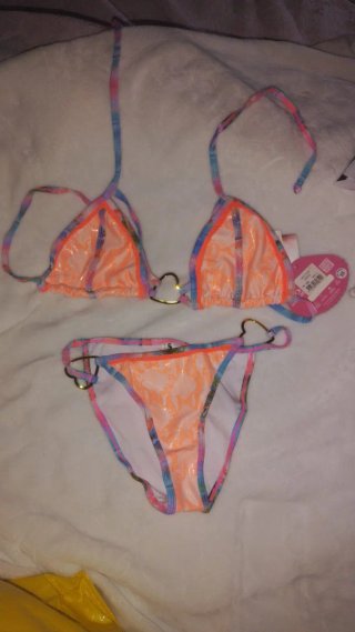Traje de baño morado estampado