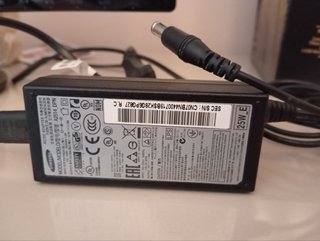 Monitor LED Samsung S24D300H Nero