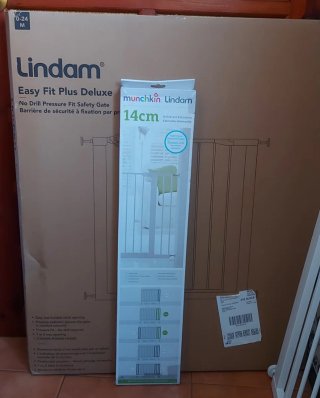 Valla de seguridad Lindam con extensiones de 14 cm