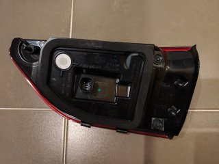 Piloto Portón Trasero Izq LED Ford Kuga 24/26