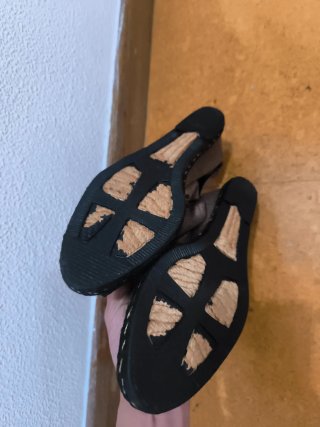 Sandalias cuña mujer marrón y dorado