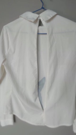 Blusa blanca gatos