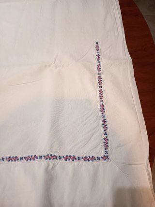 Sábana y funda de almohada bordada Maria