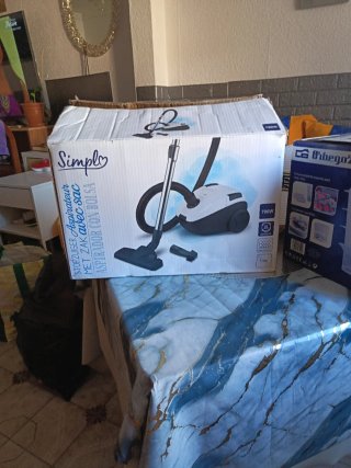 Aspirador con bolsa Simple 700W