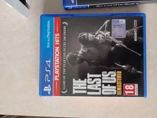 PlayStation 4 Pro Bianca + 3 Giochi